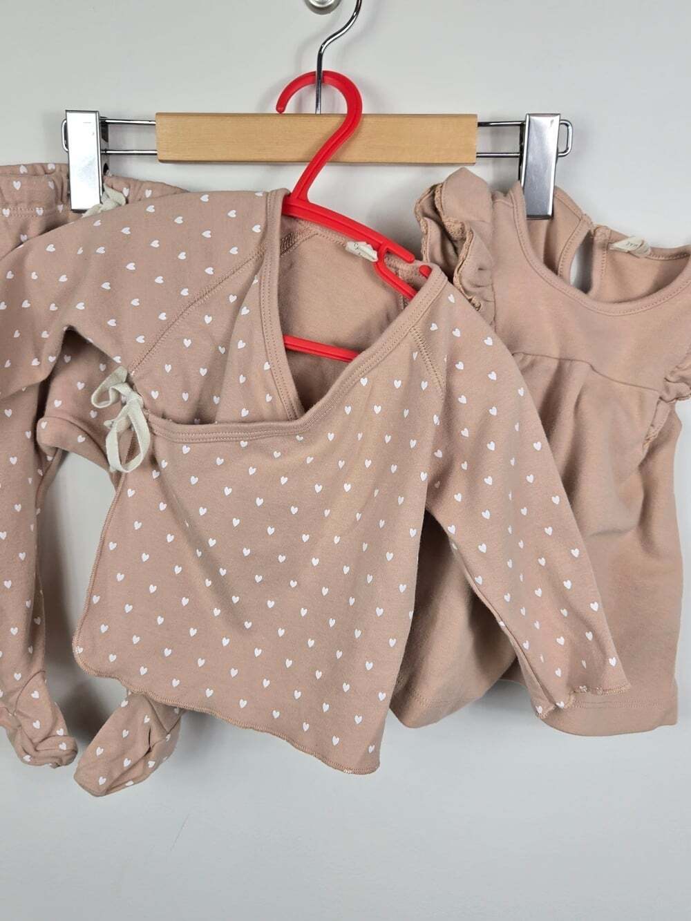 Quincy Mae Beige 3pc Set 3-6 Months Long Sleeve Wrap Top Footed Pants Ruffle Top